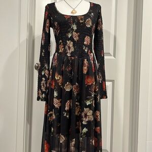 Vici Elegant Black and Red Floral Long Sleeve Dress